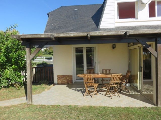 MAISON 5 FONTAINE LA MALLET Excellente présentation, sous sol complet, beau jardin clos et ensoleillé FONTAINE LA MALLET  